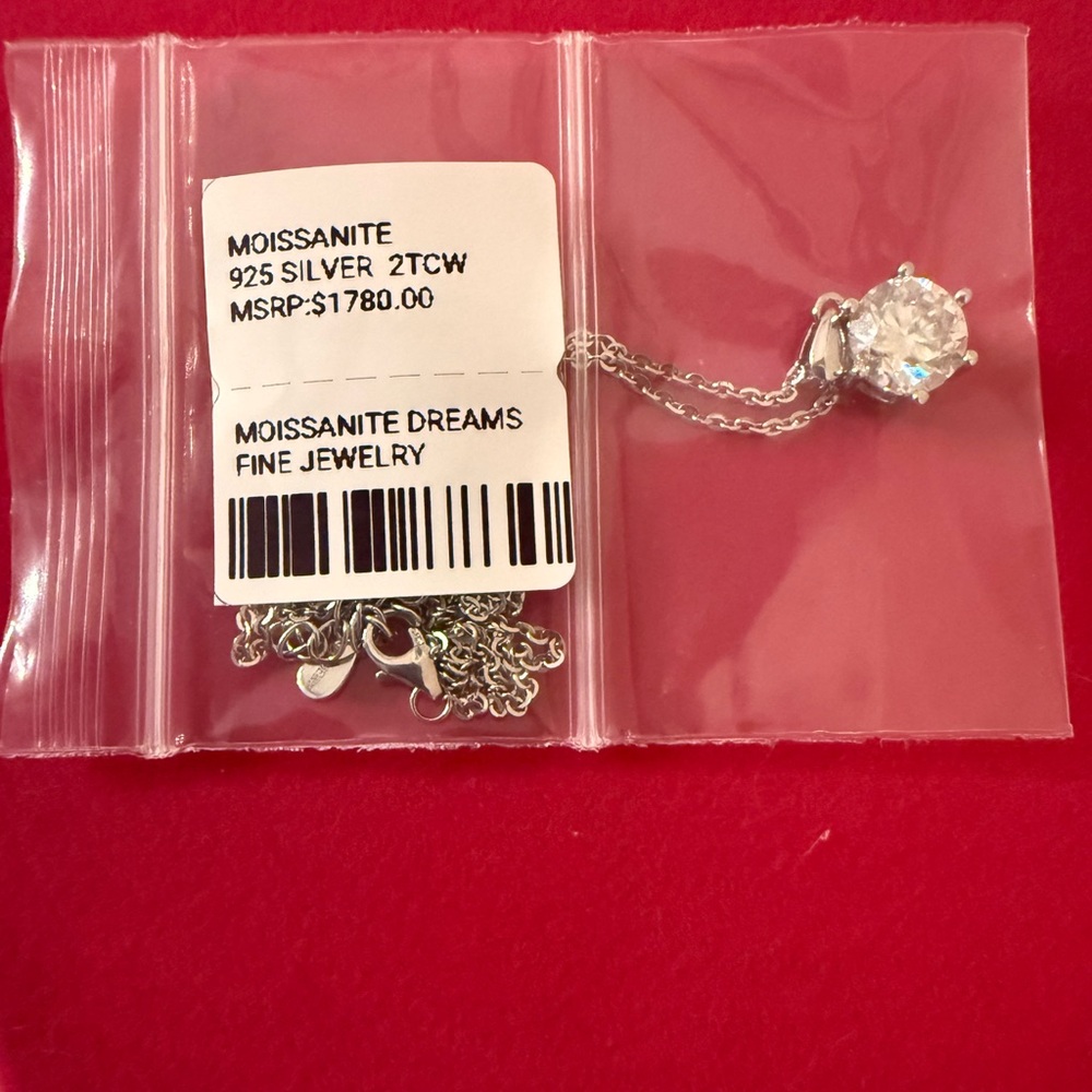 MOISSANITE 925 SILVER 2TCW Solitaire Necklace MSRP:$1 780.00 NWT & GRA - Picture 7 of 12